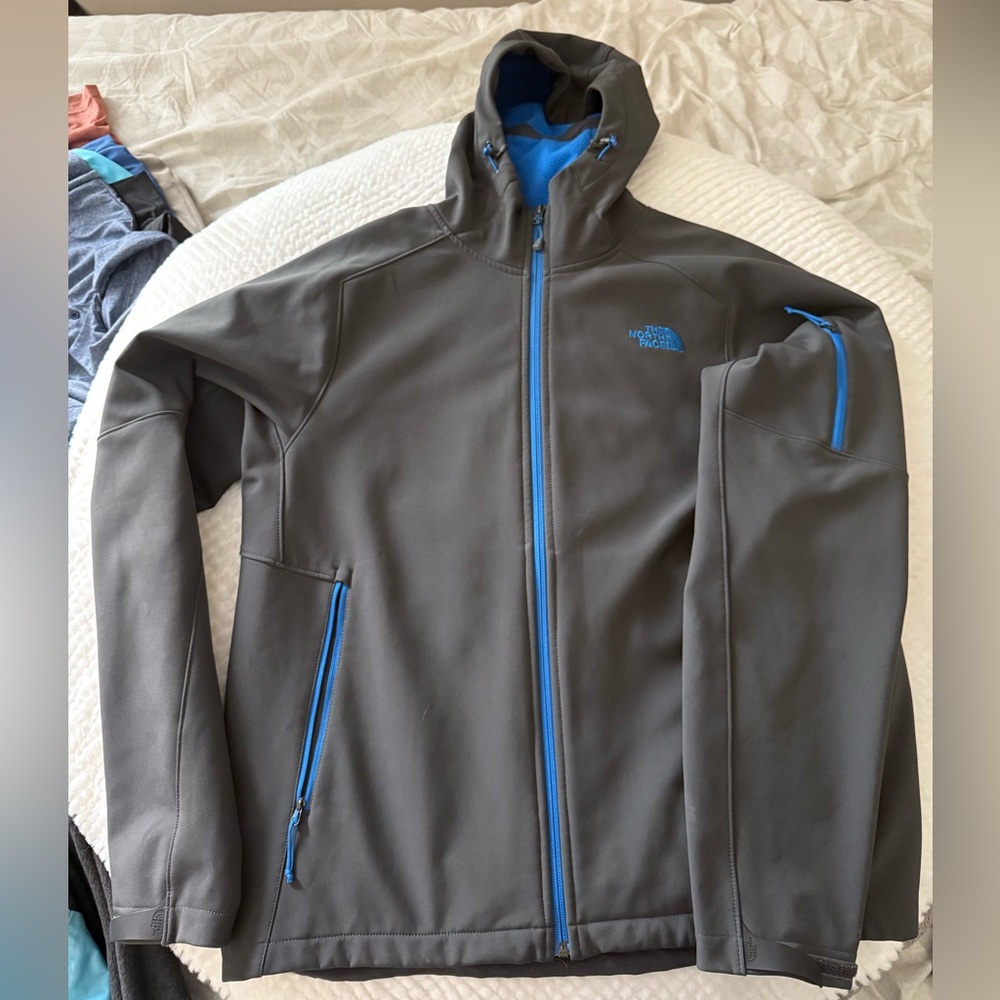 The North Face Men's Gray and Blue Rain / Cold Fleece Jacket / Coat